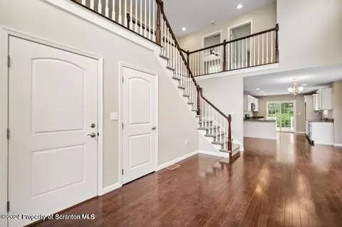 627 1st St, Eynon, PA 18403 photo 25
