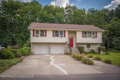 456 Willowbrook Rd, Clarks Summit, PA 18411