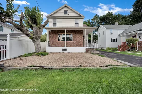 139 Church St, Eynon, PA 18403