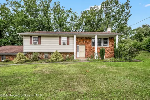 101 Main St, Eynon, PA 18403