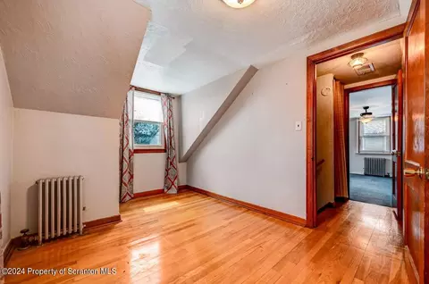 509 Edith St, Old Forge, PA 18518 photo 32