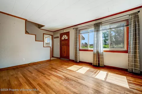 509 Edith St, Old Forge, PA 18518 photo 8