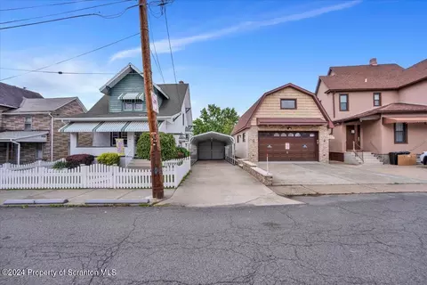 1715 Tripp Ave, Dunmore, PA 18512