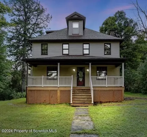 5580 Bloomington Rd, Madison Township, PA 18444