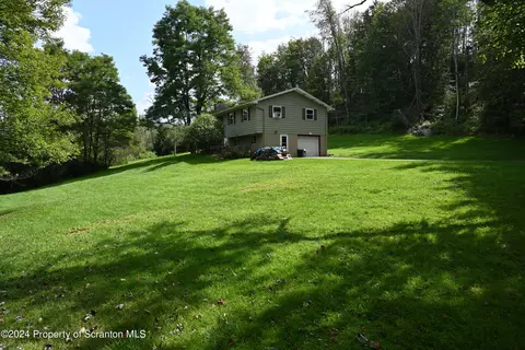 159 Washburn Rd, New Milford, PA 18834