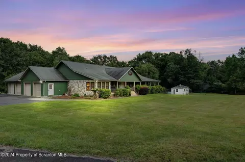 584 Finn Swamp Rd, Lakeville, PA 18438