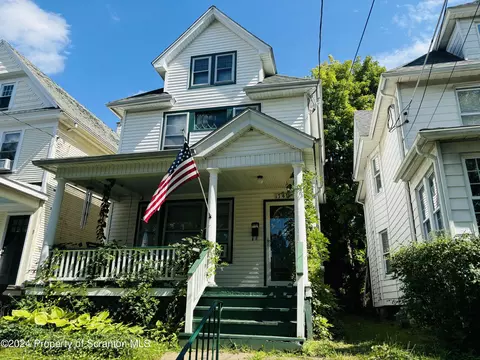 1742 Monroe Ave, Dunmore, PA 18509