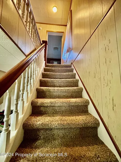 Entry Way - 1019 Acker Ave, Scranton, PA 18504 photo 1 of 2