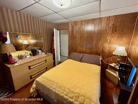 Bedroom - 1019 Acker Ave, Scranton, PA 18504 photo 4 of 5