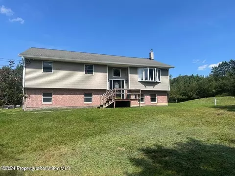 2735 Hillcrest Rd, Bear Creek, PA 18702
