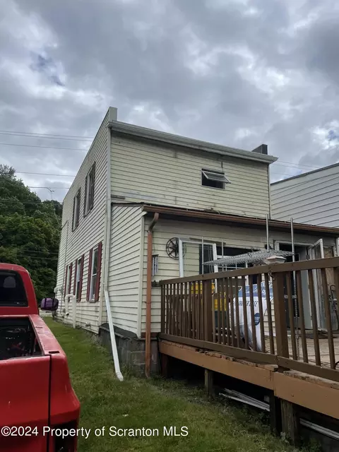578 N Main St, Pittston, PA 18640