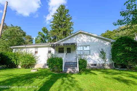 25 Chapman Lk, Scott Twp, PA 18433