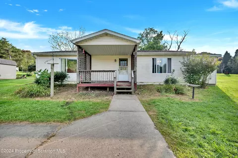 799 Lakeland Dr, Scott Twp, PA 18447