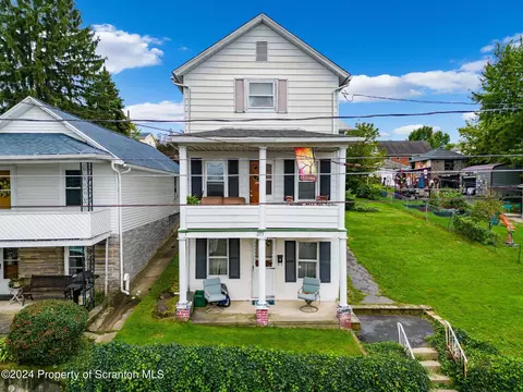 213 Mclean St, Dupont, PA 18641