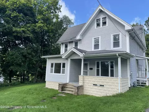 213 Park Ave, Clarks Summit, PA 18411