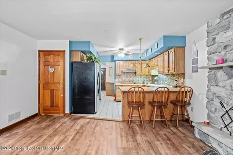 Kitchen - 925 Apple Tree Rd, Harding, PA 18643 photo 1 of 4