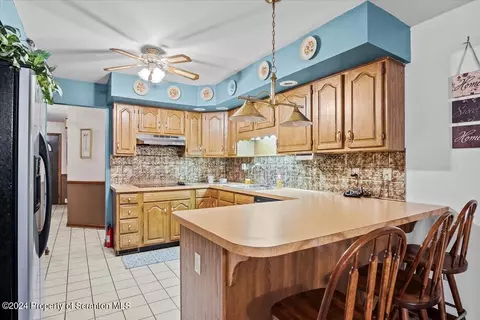 Kitchen - 925 Apple Tree Rd, Harding, PA 18643 photo 2 of 4