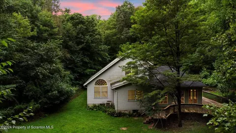 Exterior - 925 Apple Tree Rd, Harding, PA 18643 photo 4 of 14