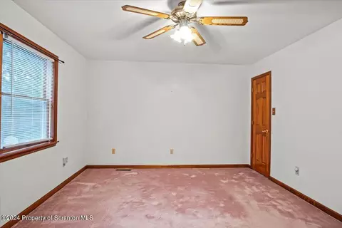 Bedroom - 925 Apple Tree Rd, Harding, PA 18643 photo 8 of 9