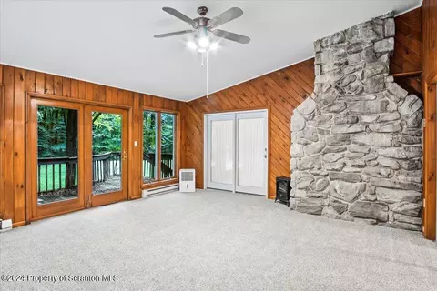 Living - 925 Apple Tree Rd, Harding, PA 18643 photo 7 of 10