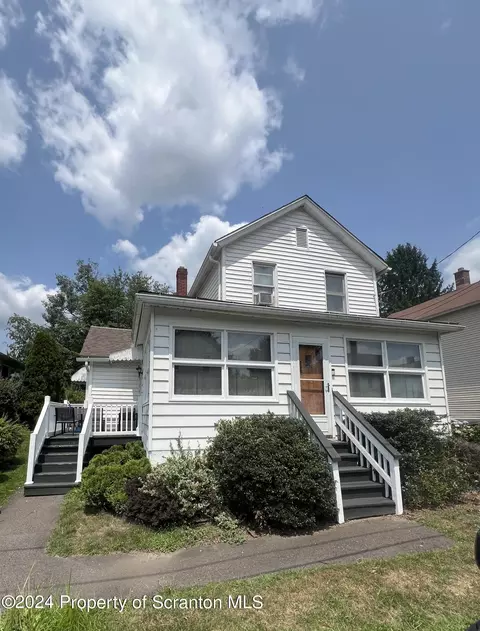 143 Hudson St, Jessup, PA 18434