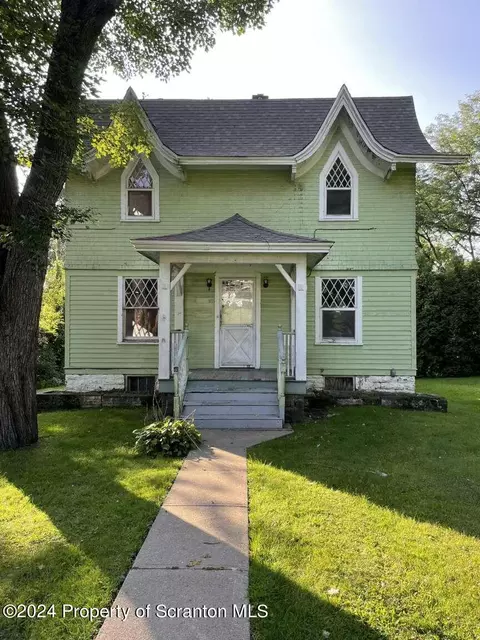 1611 Adams Ave, Dunmore, PA 18509