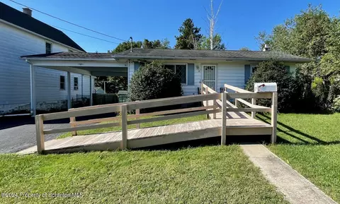 27 Glinko St, Scranton, PA 18504