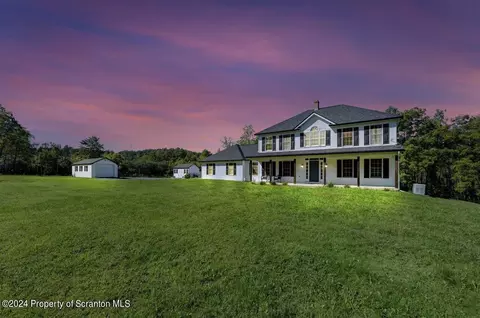 331 Wilbur Hill Rd, Dalton, PA 18414