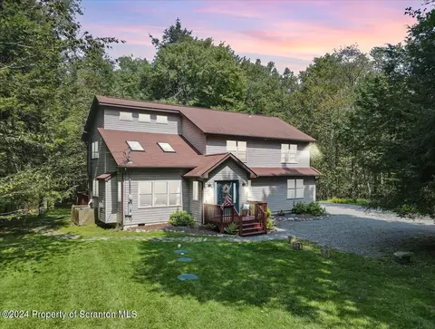 74 Delbert Dr, Covington Twp, PA 18424