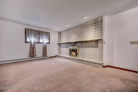 337 N Everett Ave, Scranton, PA 18504 photo 12