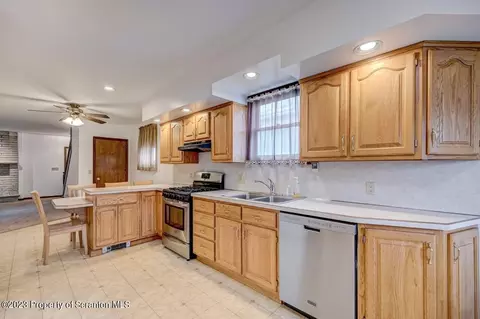 337 N Everett Ave, Scranton, PA 18504 photo 27