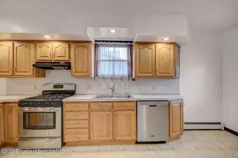 337 N Everett Ave, Scranton, PA 18504 photo 22