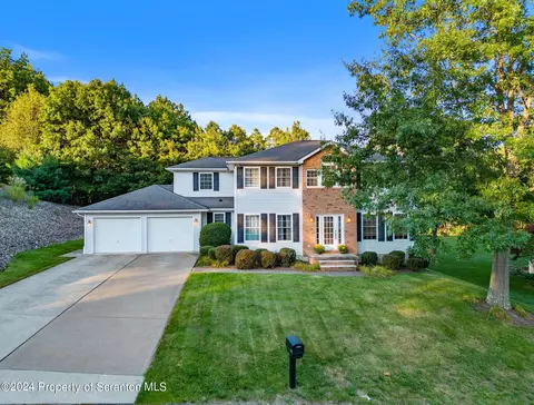 311 Skyline Dr, Archbald, PA 18403