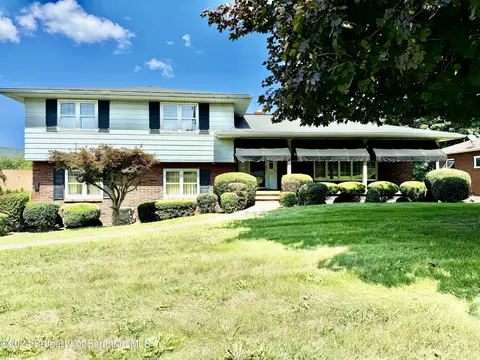 766 N Valley Ave, Olyphant, PA 18447