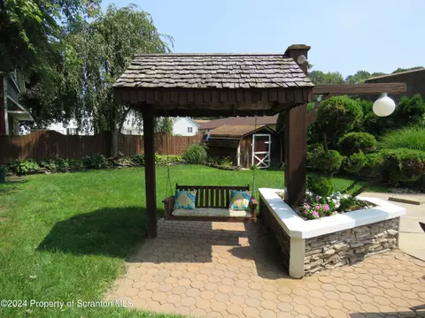 509 Maple St, Old Forge, PA 18518 photo 36