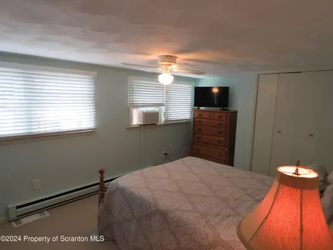 509 Maple St, Old Forge, PA 18518 photo 17