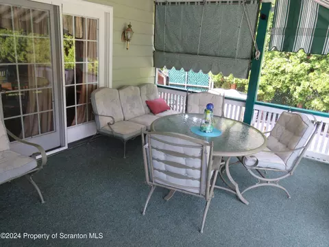 509 Maple St, Old Forge, PA 18518 photo 27