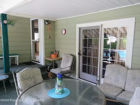 509 Maple St, Old Forge, PA 18518 photo 26