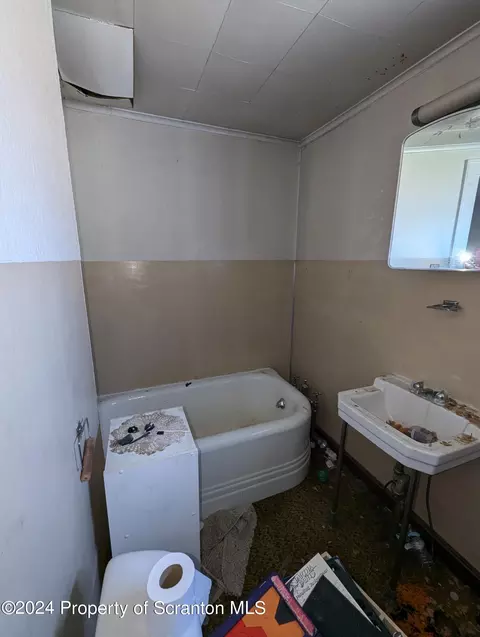 Undisclosed, Scranton, PA 18505 photo 12
