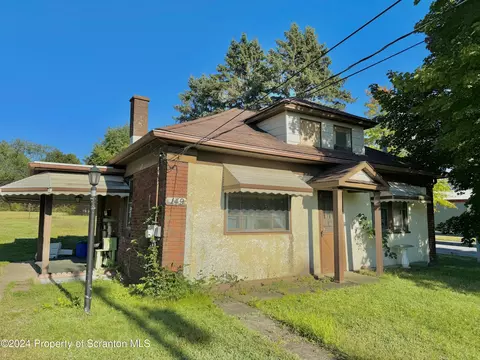 149 E Grace St, Old Forge, PA 18518
