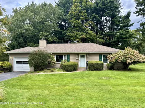 117 Pequest Dr, Clarks Summit, PA 18411