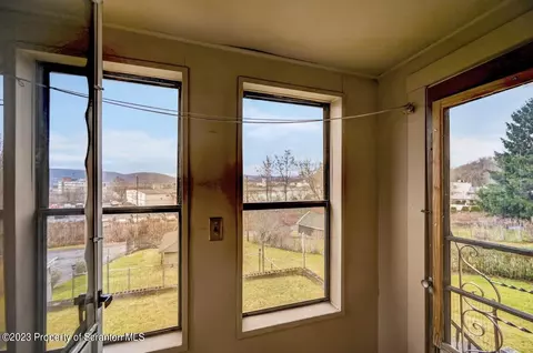 5 E Mountain Rd, Scranton, PA 18505 photo 22