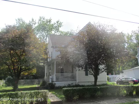 428 Hudson St, Moosic, PA 18507