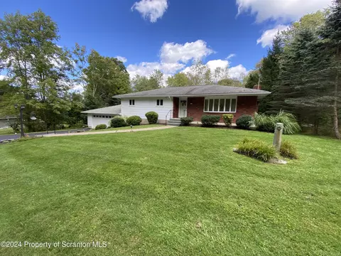 103 Hazard Pond, Roaring Brook Twp, PA 18444