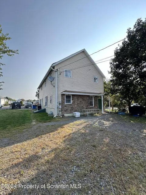112 116 Grant St, Olyphant, PA 18447
