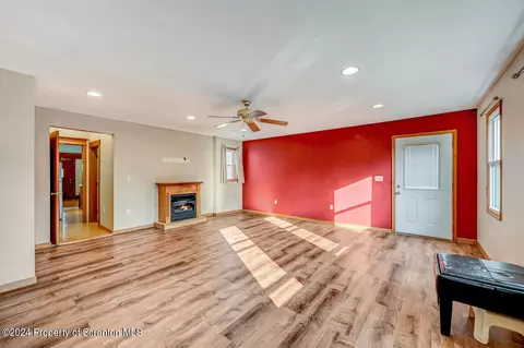 645 E Pine St, Olyphant, PA 18447 photo 19