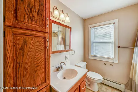 645 E Pine St, Olyphant, PA 18447 photo 28