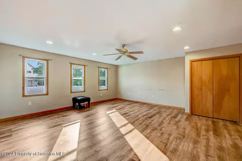 645 E Pine St, Olyphant, PA 18447 photo 18