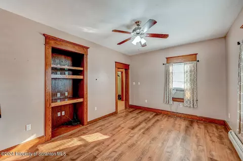 645 E Pine St, Olyphant, PA 18447 photo 10