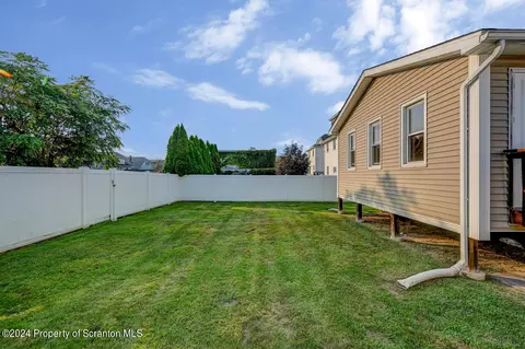 645 E Pine St, Olyphant, PA 18447 photo 34
